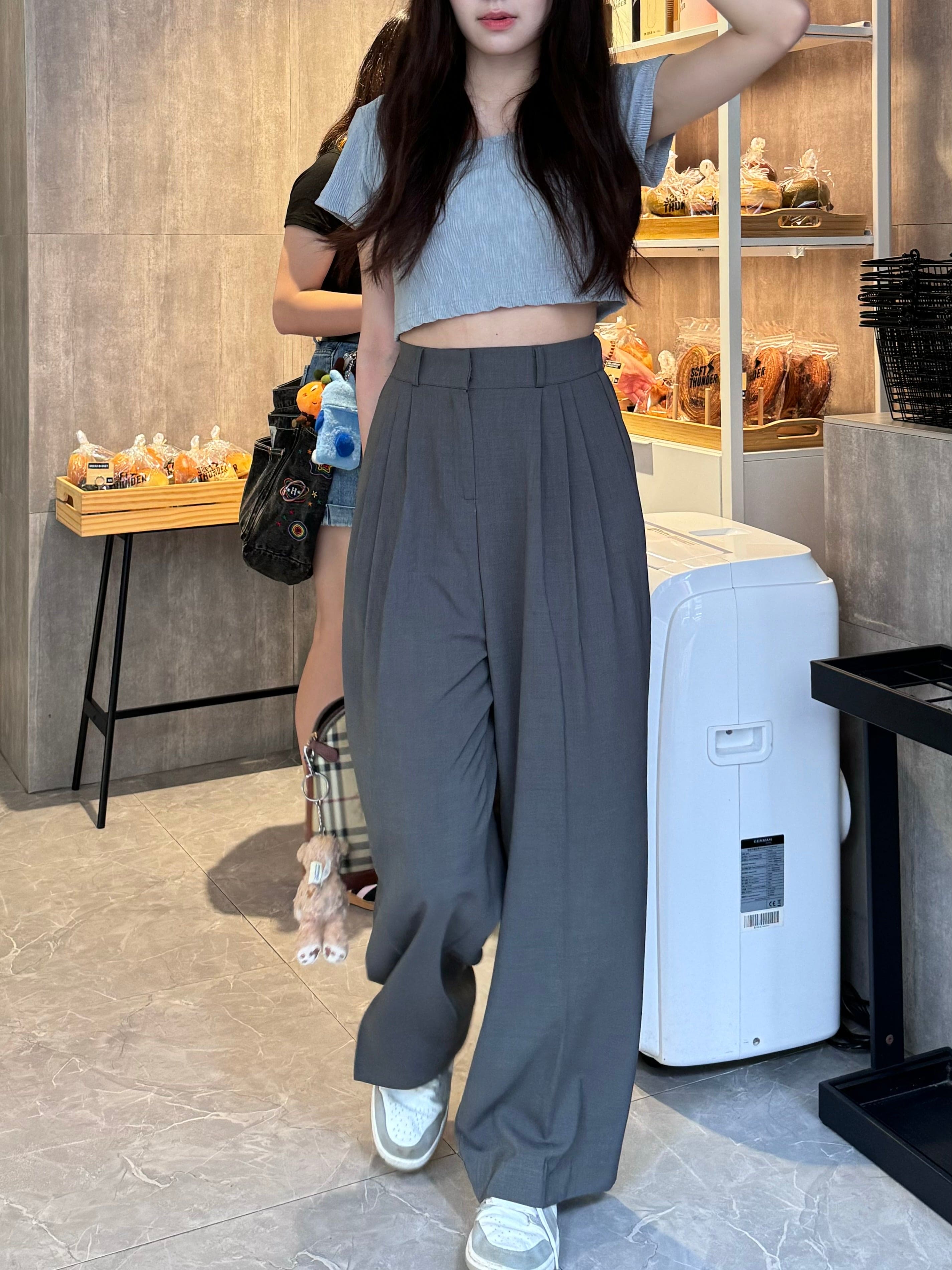 Straight-leg dress pants with a good drape, size 2.0 (can be shortened). 