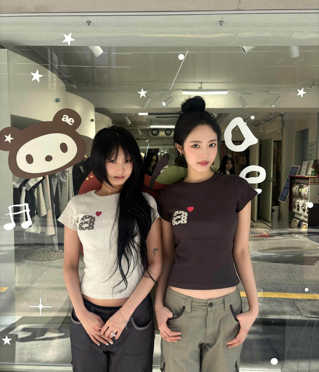 aeae - DOT SMALL LETTER TEE