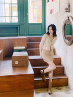 Elegant and simple knitted cardigan 