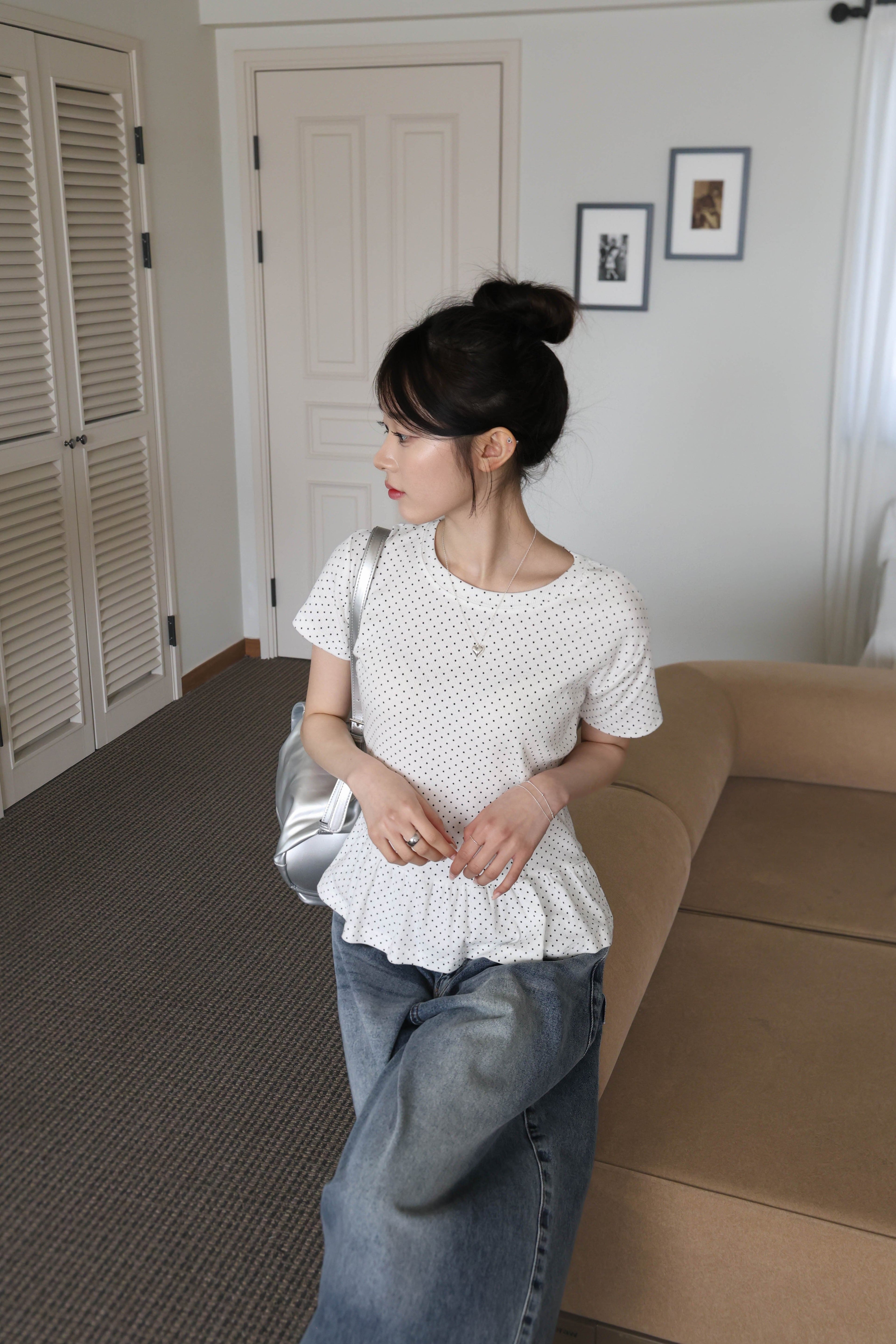 【🤍Korean Chic Relaxed Style】Ruffles Dot Tee 