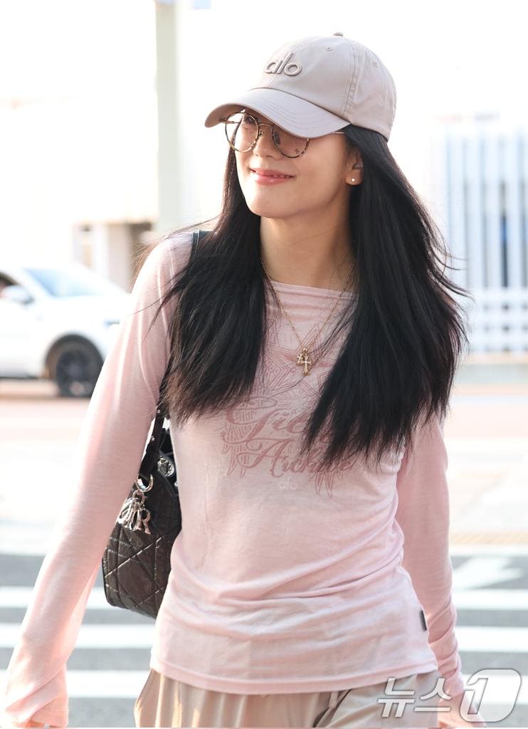 【JISOO同款】STAR WING SHEER LONG SLEEVE