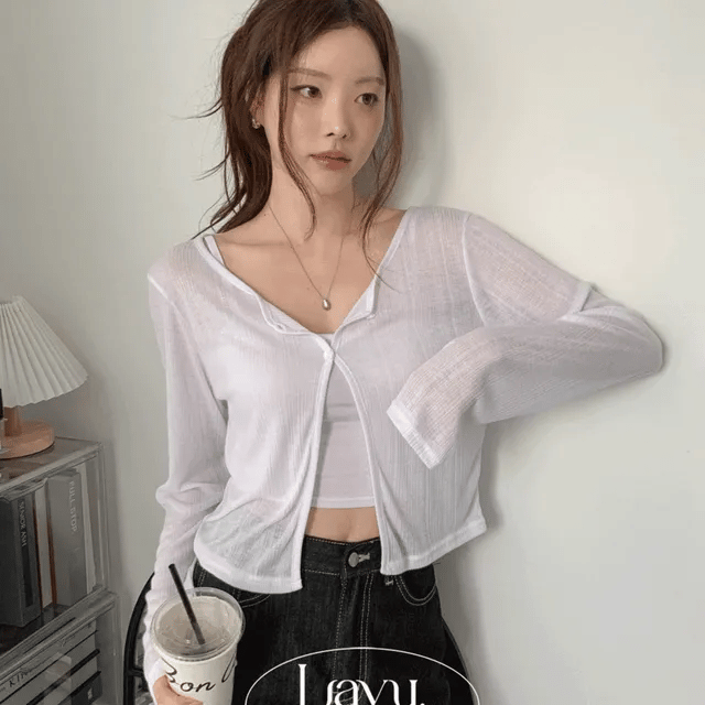 【溫柔透膚】Flower Button Cardigan