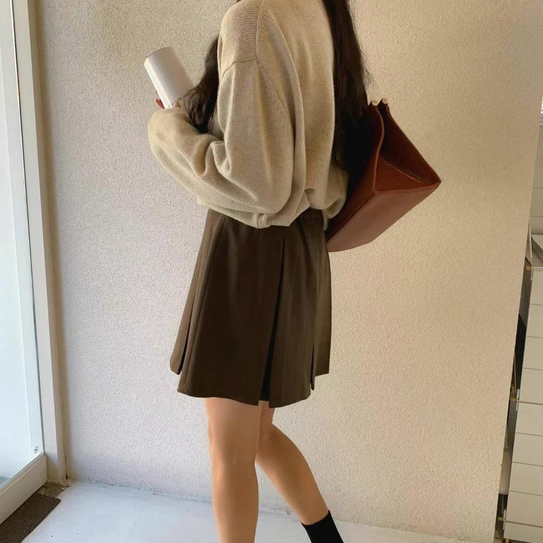 Thick pleated skirt for autumn and winter