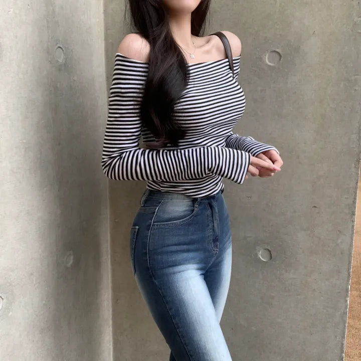 【🖤清純性感】Stripe Off Shoulder Top｜KARINA同款