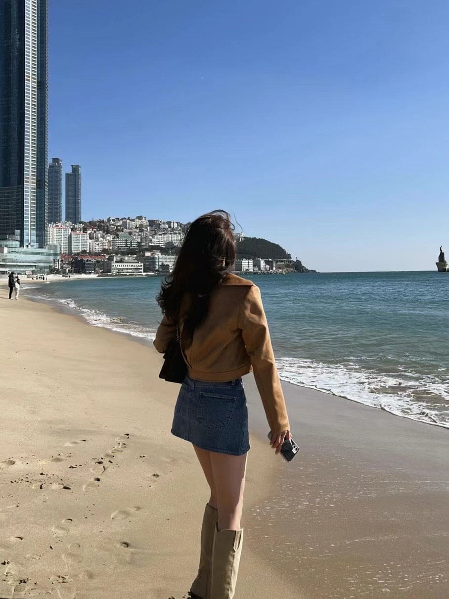 High-quality slim-fit short jacket