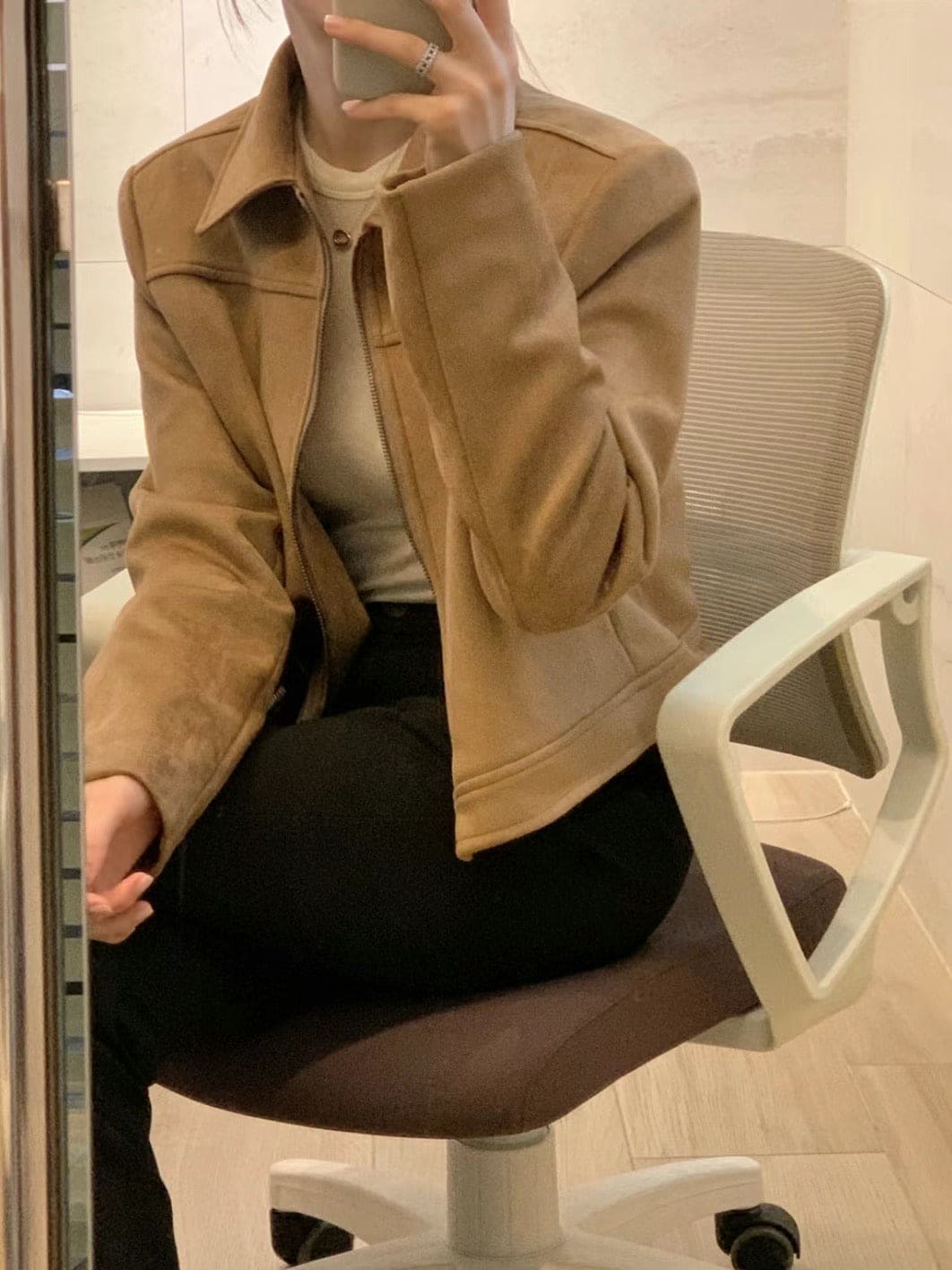 High-quality slim-fit short jacket