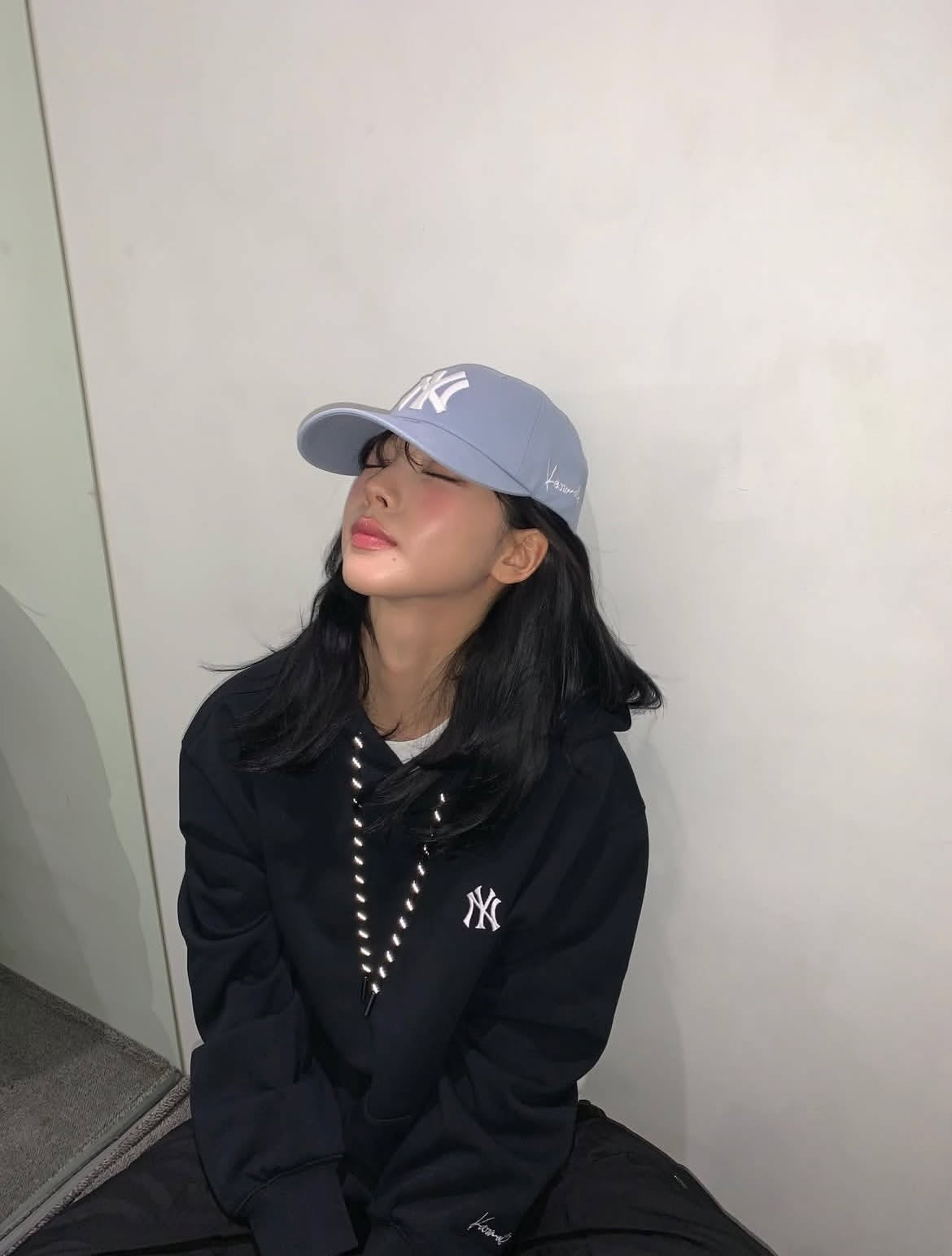 【KARINA x MLB】SIGNATURE BALL CAP NY