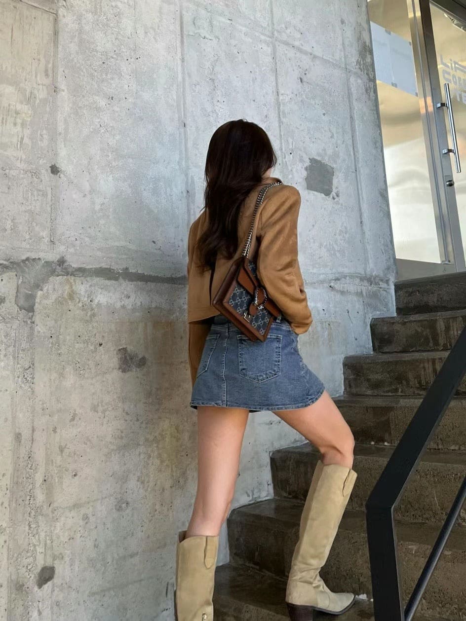 High-quality slim-fit short jacket