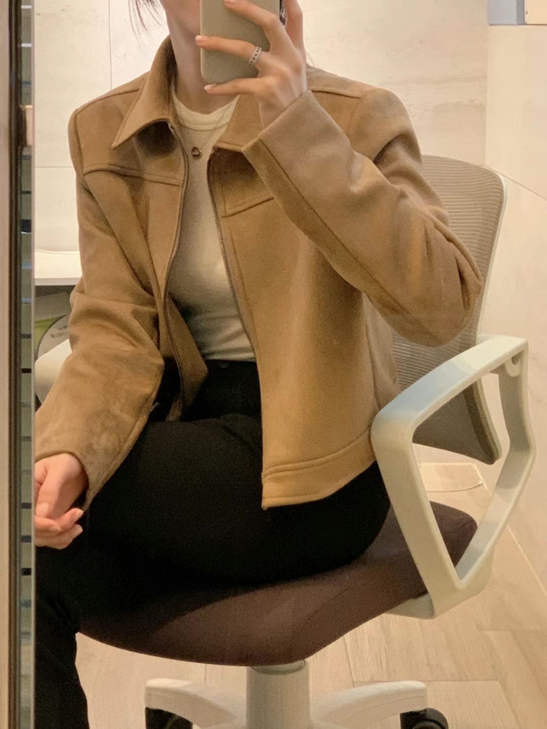 High-quality slim-fit short jacket