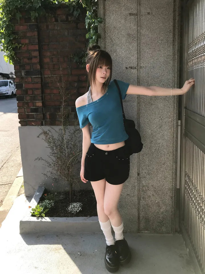 【🩵y2k】Ricle Eyelet Halter Tee