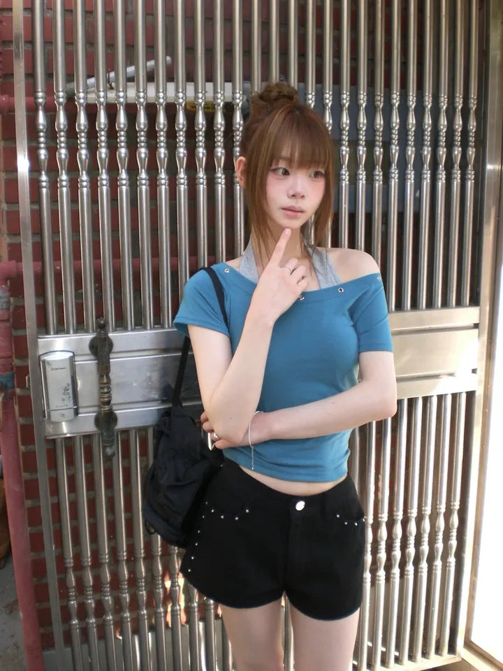 【🩵y2k】Ricle Eyelet Halter Tee