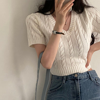 Cable V-neck Crop Knit