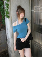 【🩵y2k】Ricle Eyelet Halter Tee