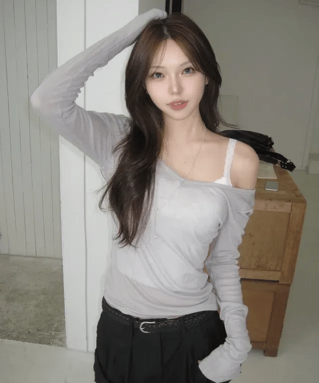 【🪽疊穿顯瘦】Tencel Slim Fit Tee