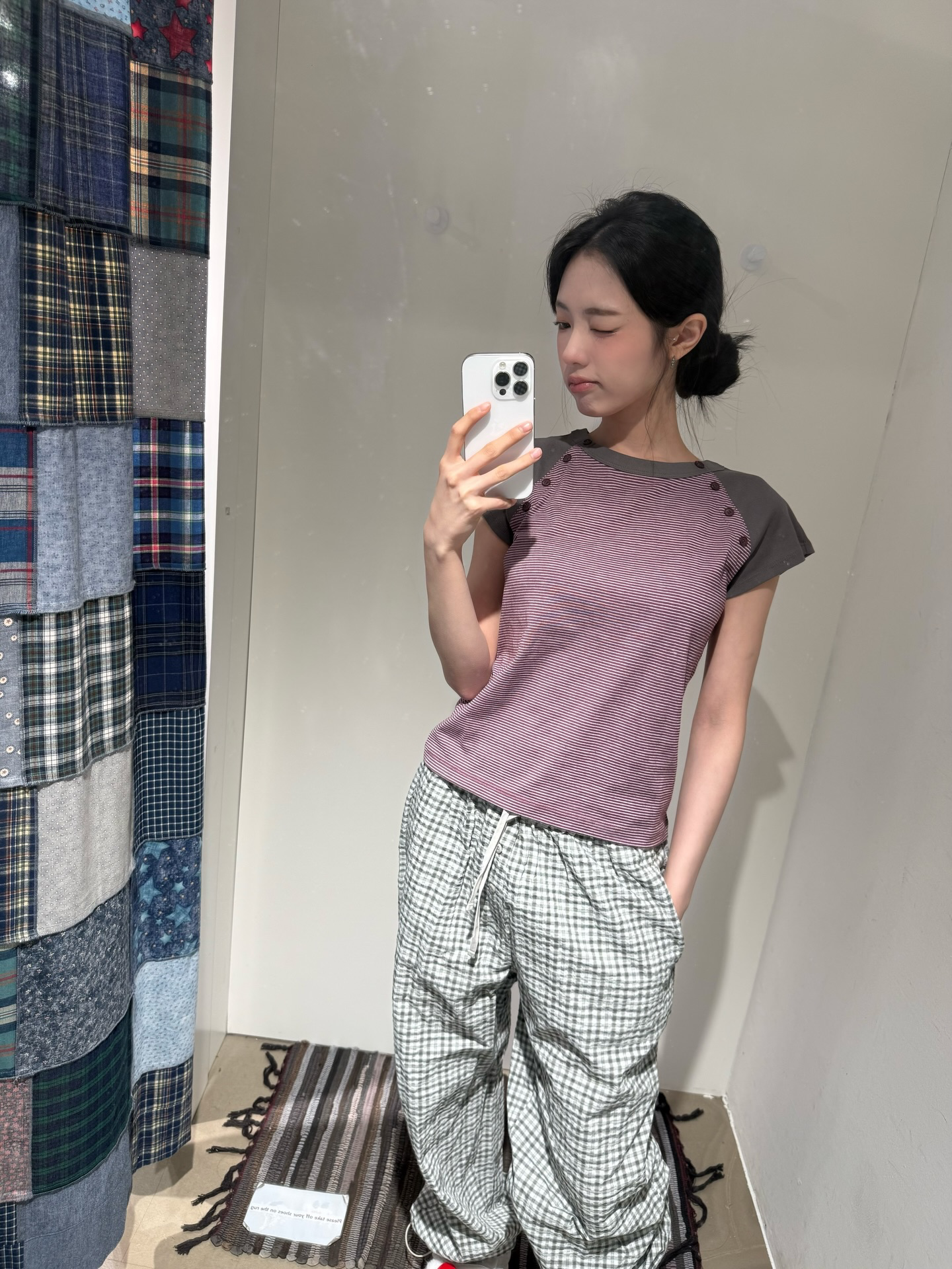 aeae - STRIPE BUTTON RAGLAN TEE