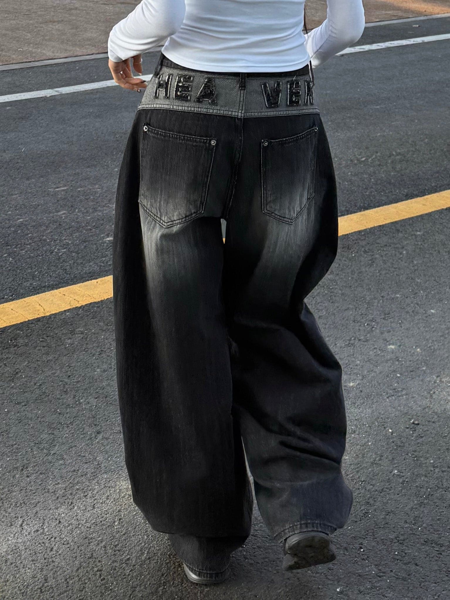 【🖤彎刀褲】Heaven Patch Wide Jeans