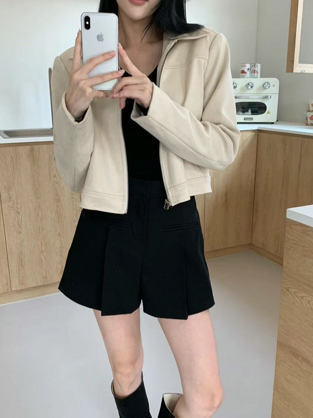 High-quality slim-fit short jacket