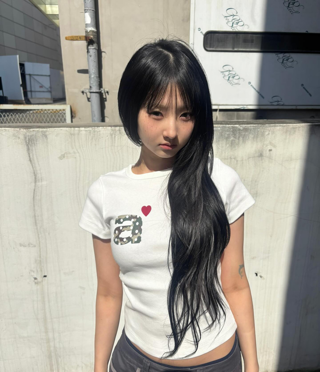 aeae - DOT SMALL LETTER TEE