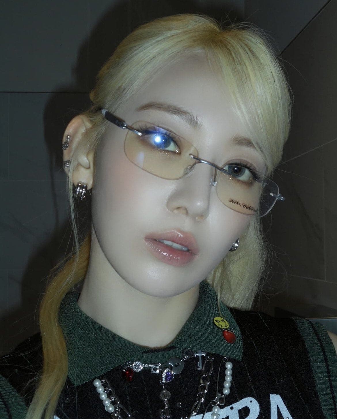 Karina's style 🖤 THAT GLASSES 01 