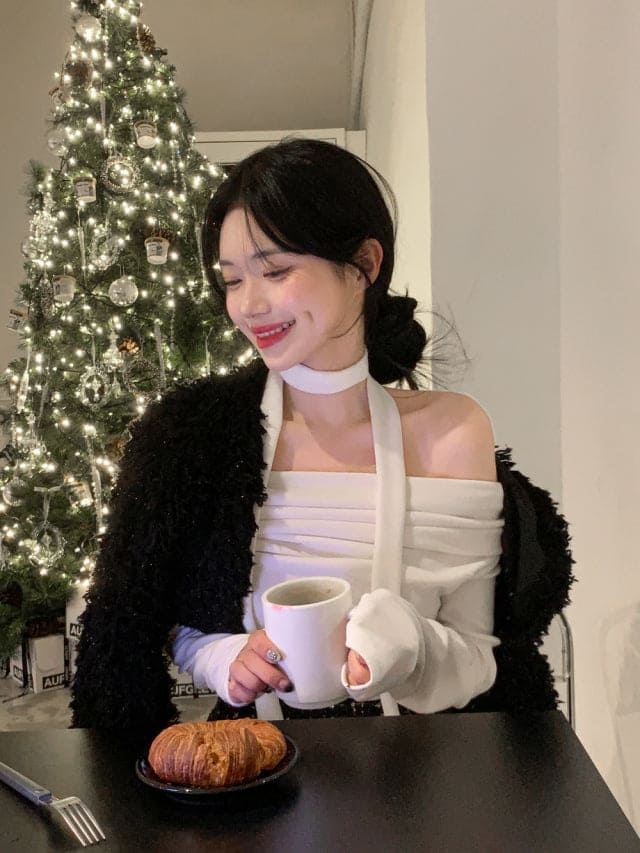 Breezy Off Shoulder Scarf Set 