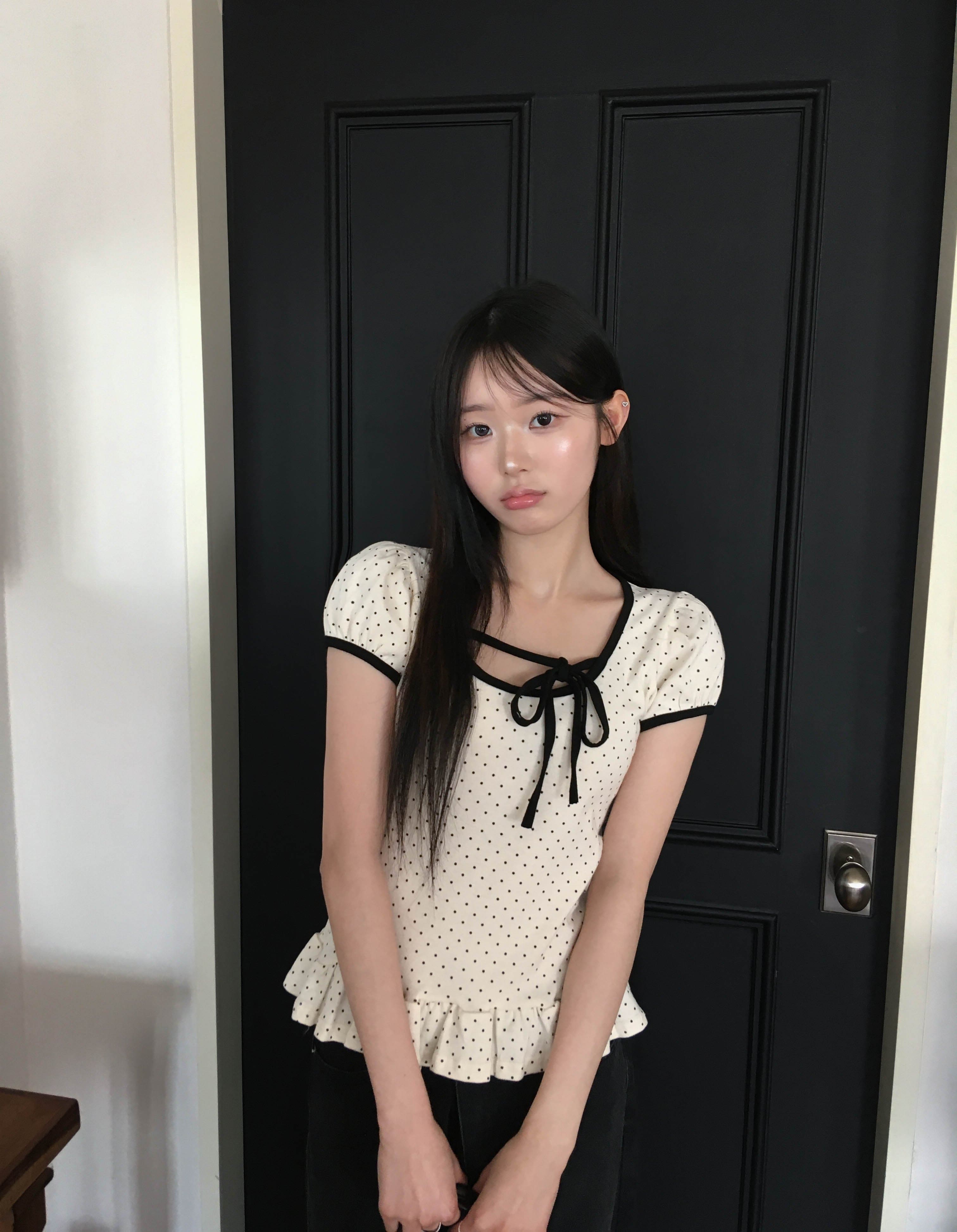 【🖤y​​2k hits】Dot Ruffles Top 