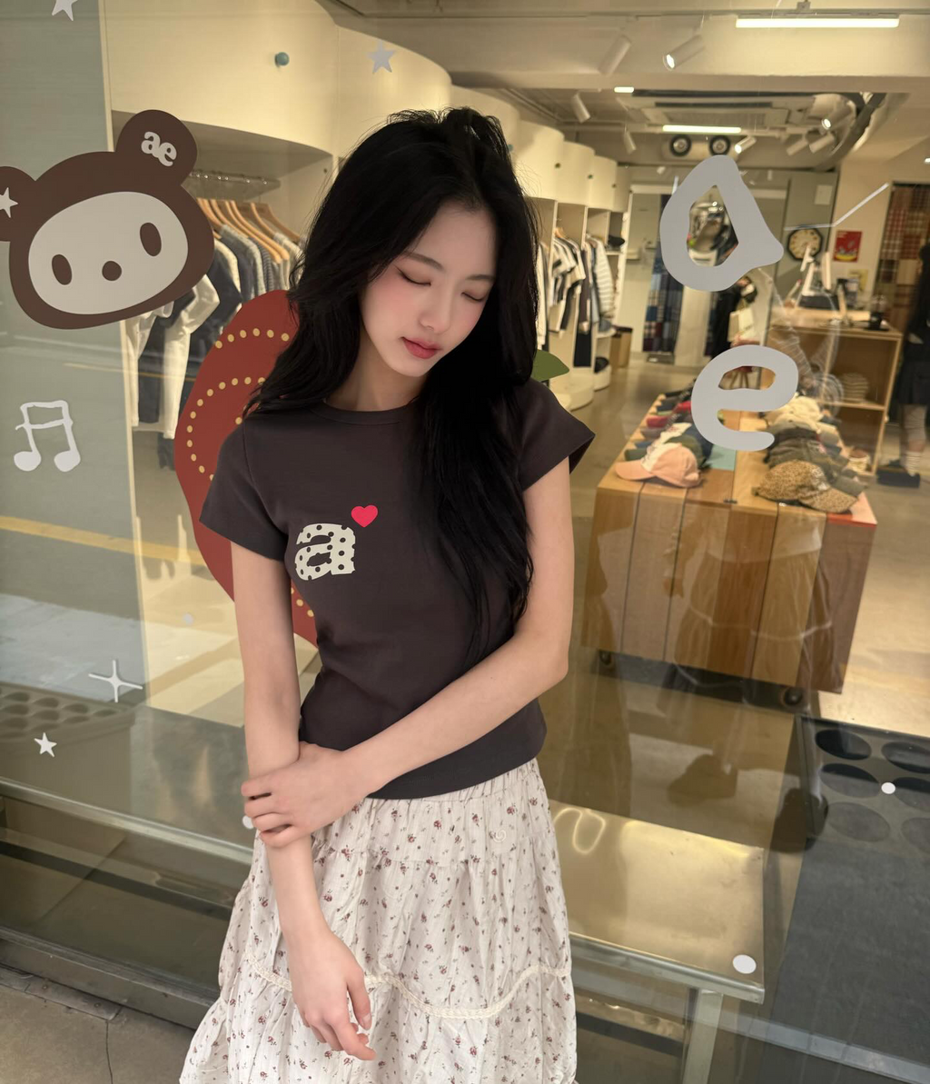 aeae - DOT SMALL LETTER TEE