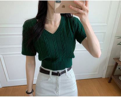 Cable V-neck Crop Knit