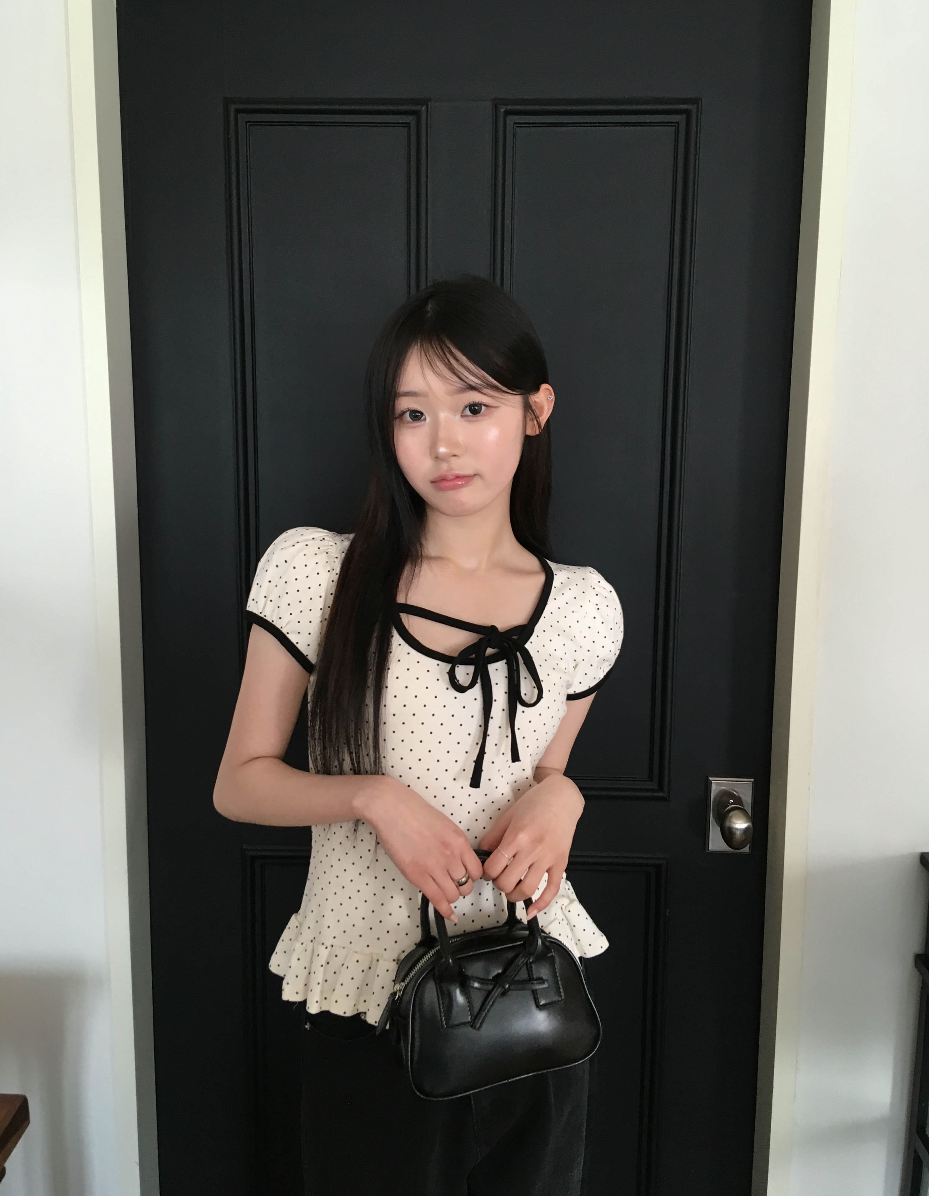 【🖤y​​2k hits】Dot Ruffles Top 