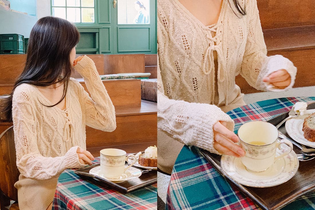 Elegant and simple knitted cardigan 