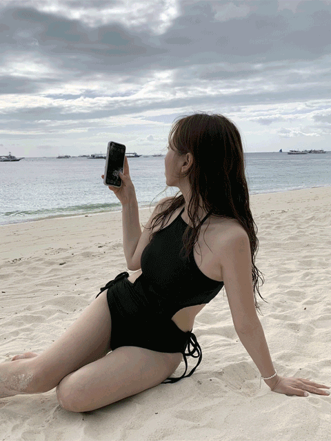 【熱銷系列】入肩露腰性感縷空泳衣
