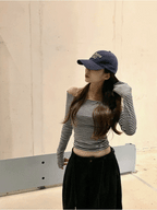 【🖤Innocent and Sexy】Stripe Off Shoulder Top｜KARINA's Style 