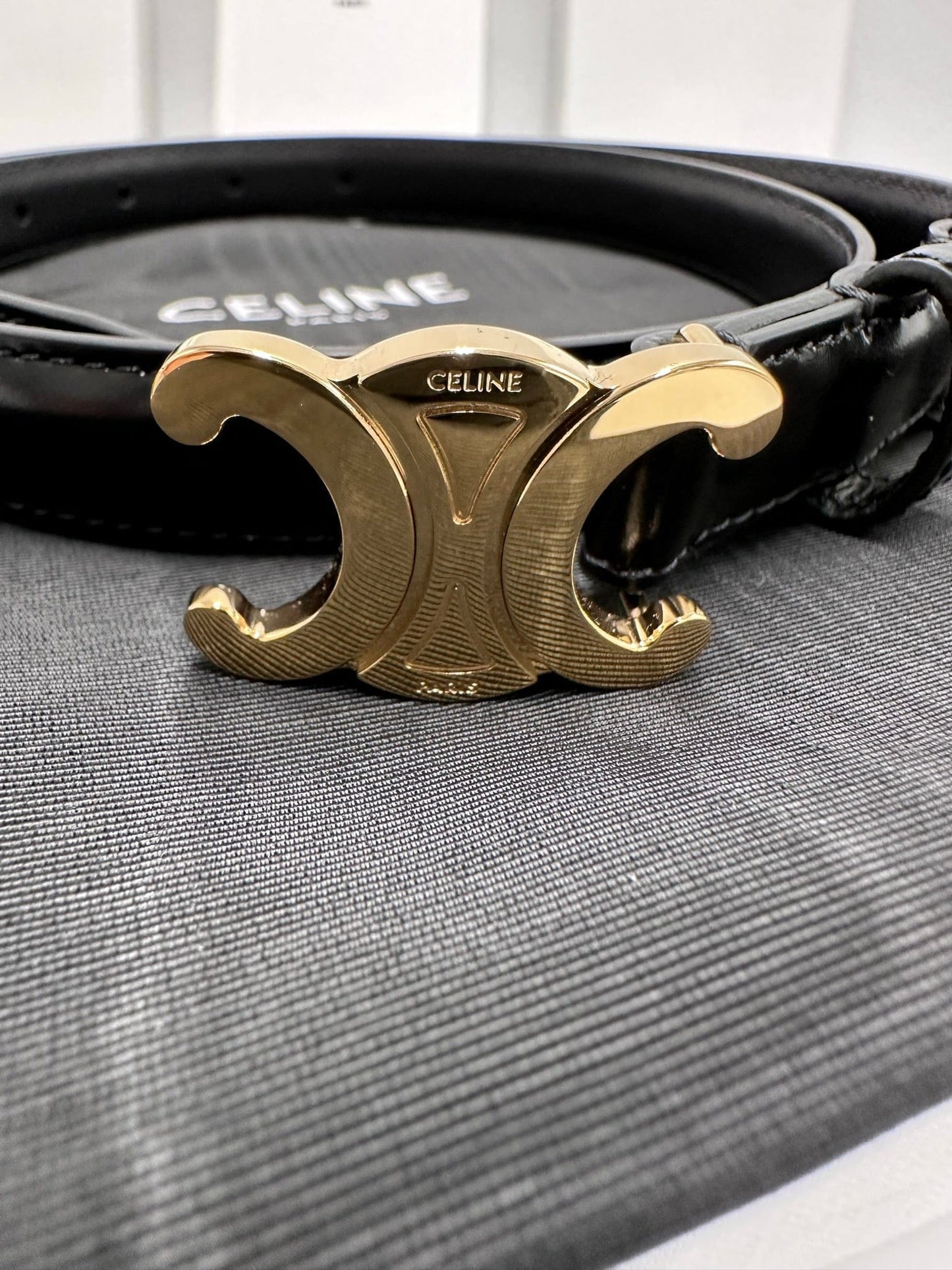 CELINE TRIOMPHE BELT IN SMOOTH CALFSKIN BLACK / Celine 小牛皮皮帶