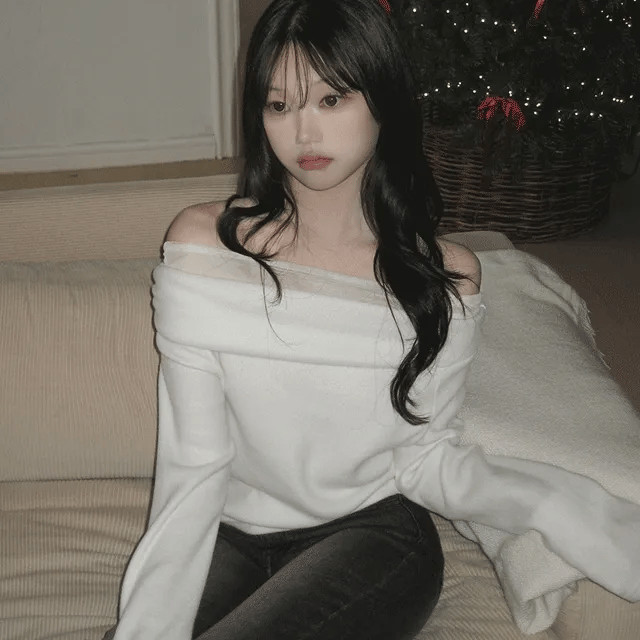 【✨年末造型】Lace Off-Shoulder Knit