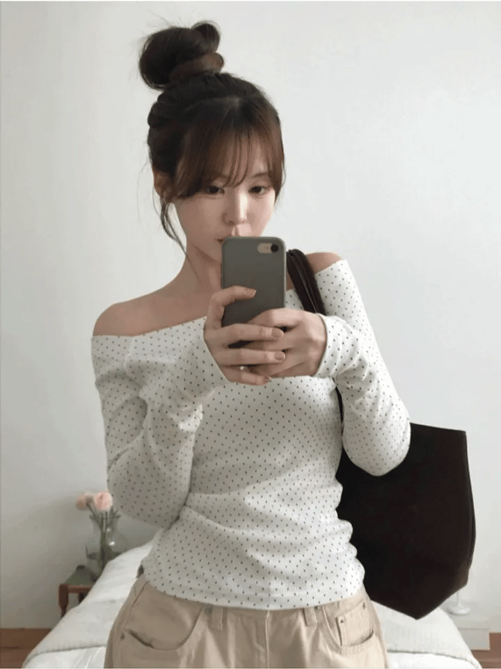 【🤍韓式波點風】Dot Off Shoulder Top