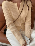 The colors are perfect! Fruit-patterned round neck cable knit cardigan 