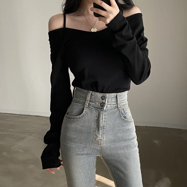 Off-the-shoulder long-sleeved top
