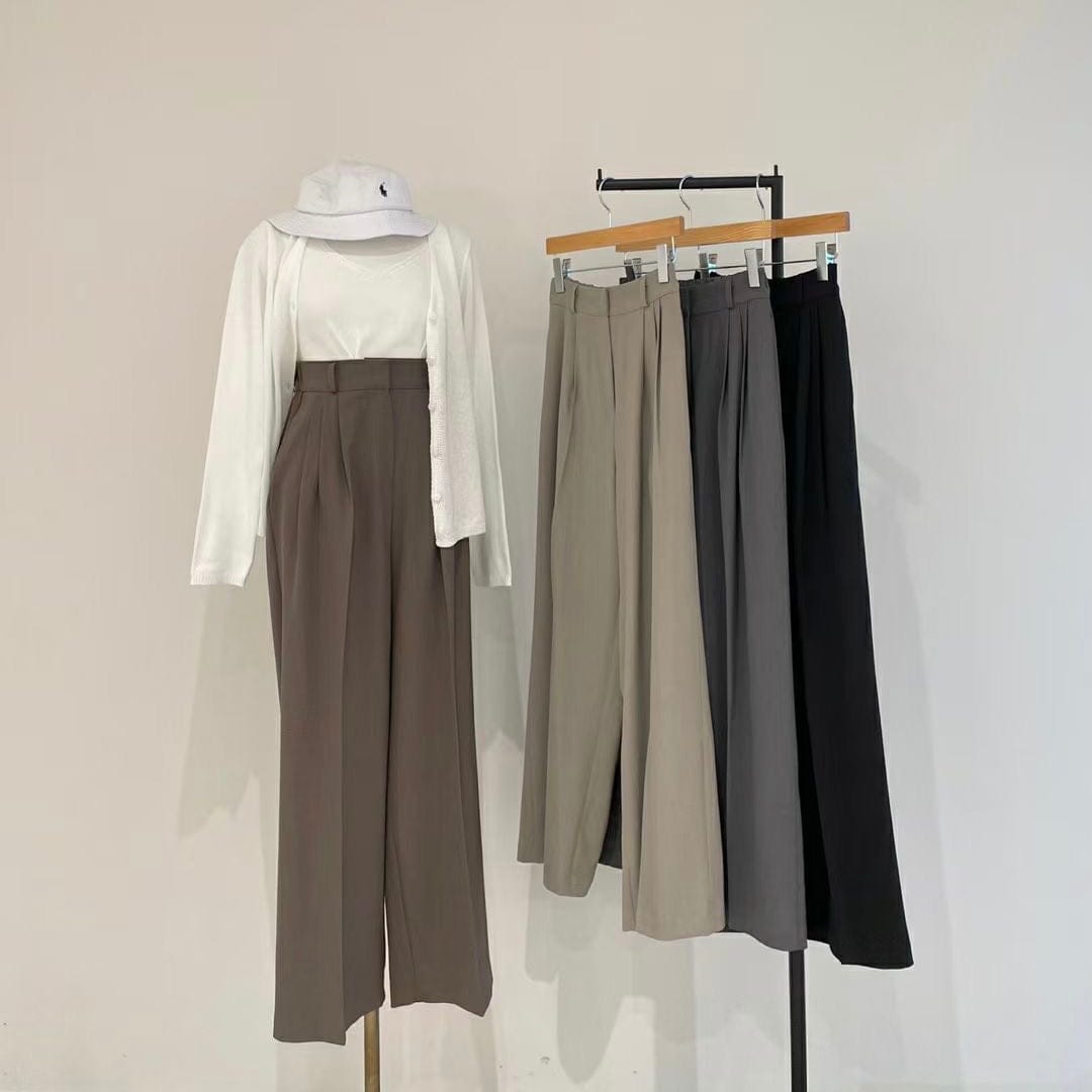 Straight-leg dress pants with a good drape, size 2.0 (can be shortened). 