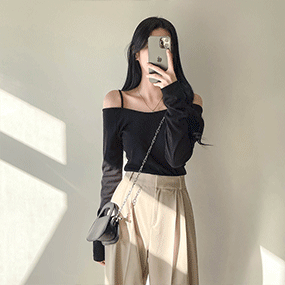 一字領細肩長袖Top